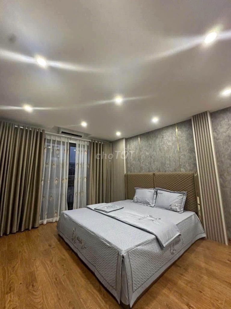 Rent a six-story Trần Phú elevator, Văn Quán, 50 meters, 25 million a month.