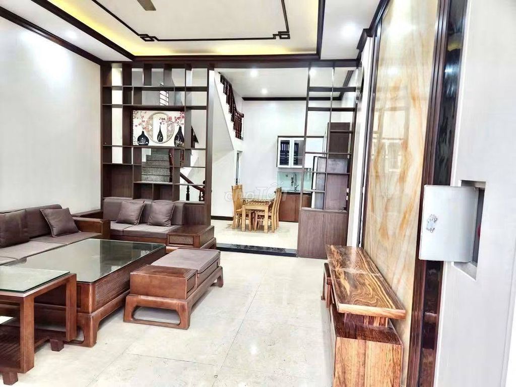 Rent a five-story Liyangbea, 15 million a month.