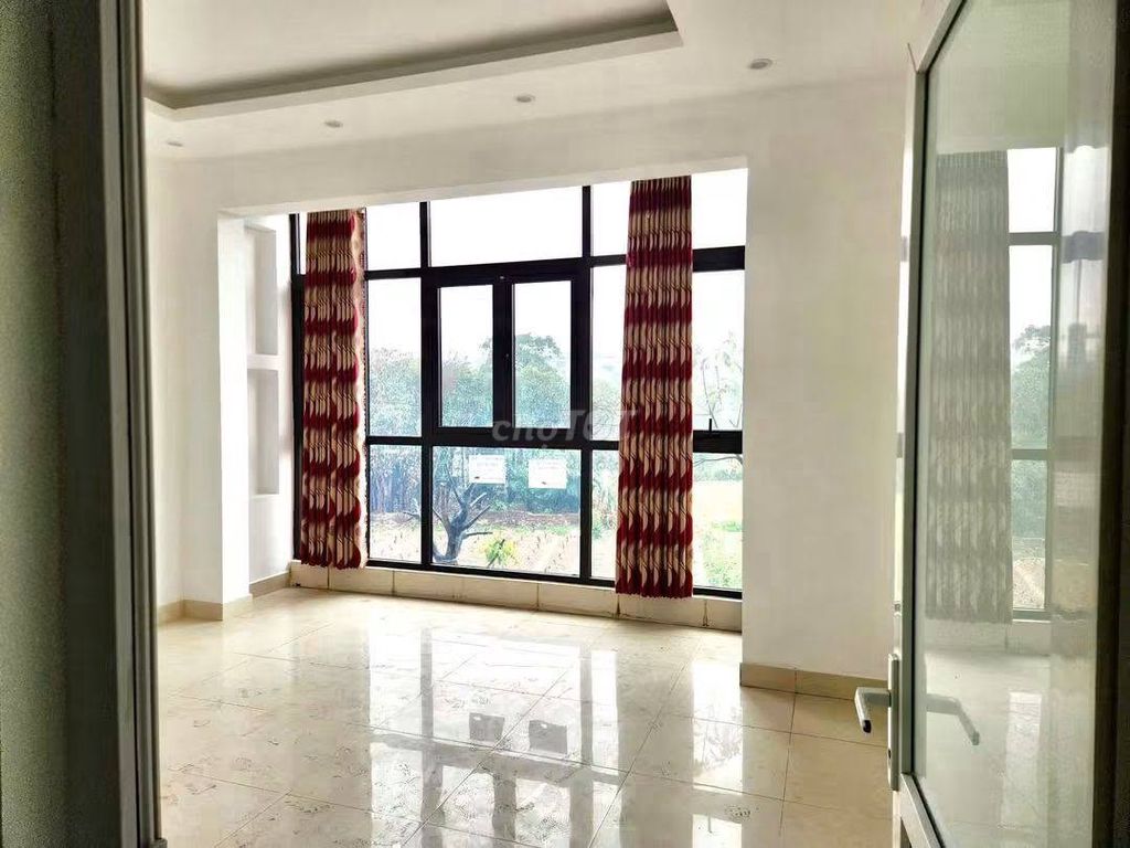 Rent a five-story Liyangbea, 15 million a month.