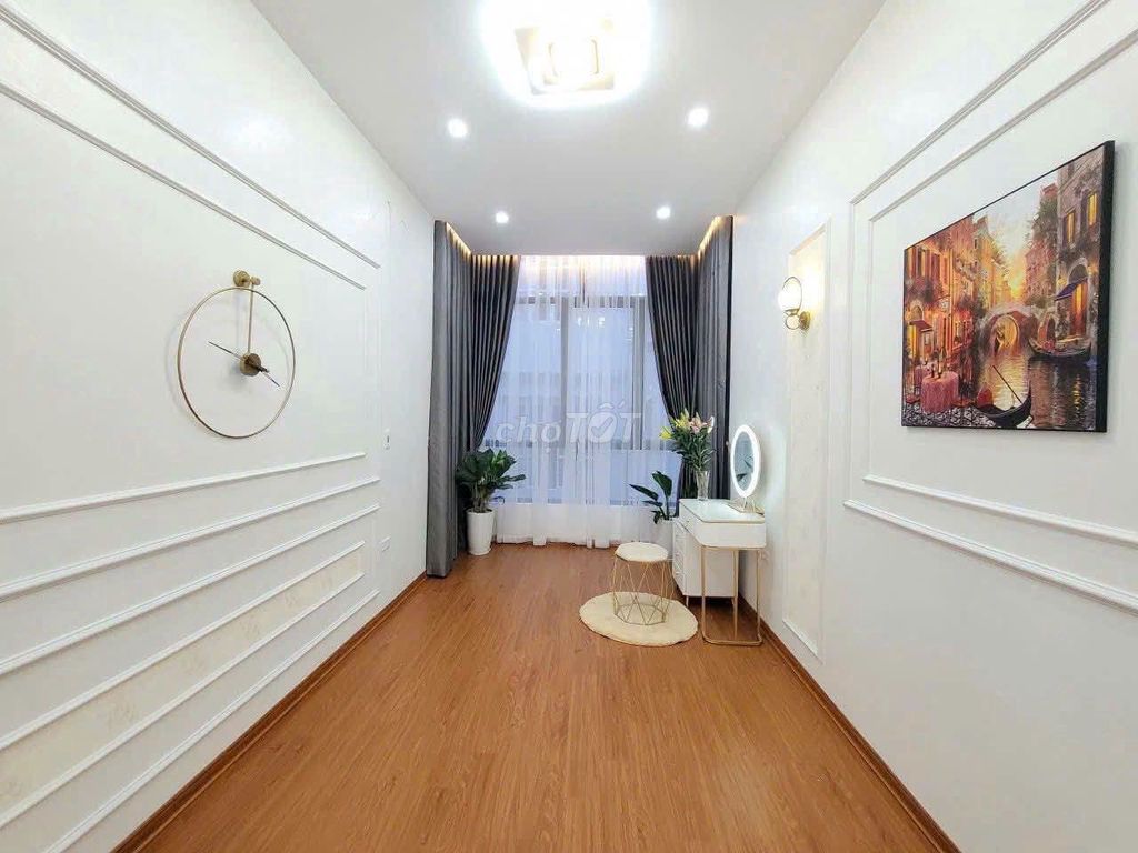 Rent Lê Quý Đôn Hà Đông, 4 bedrooms, parking cars.