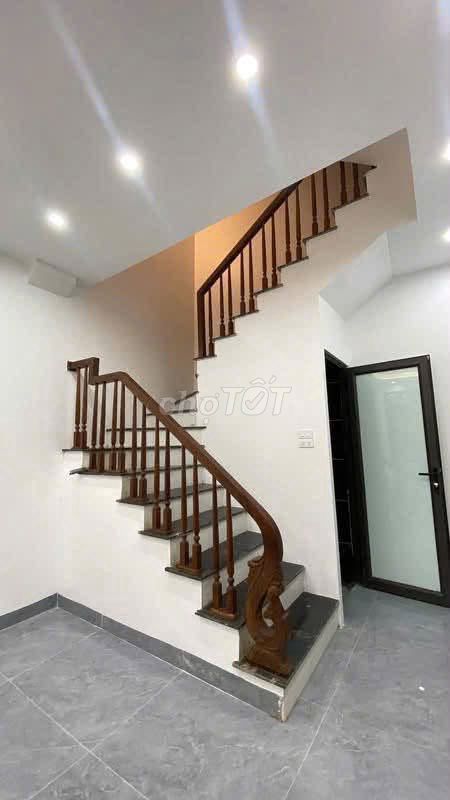 Renting 35 meters Trần Khát Chân, full gear, 12 million