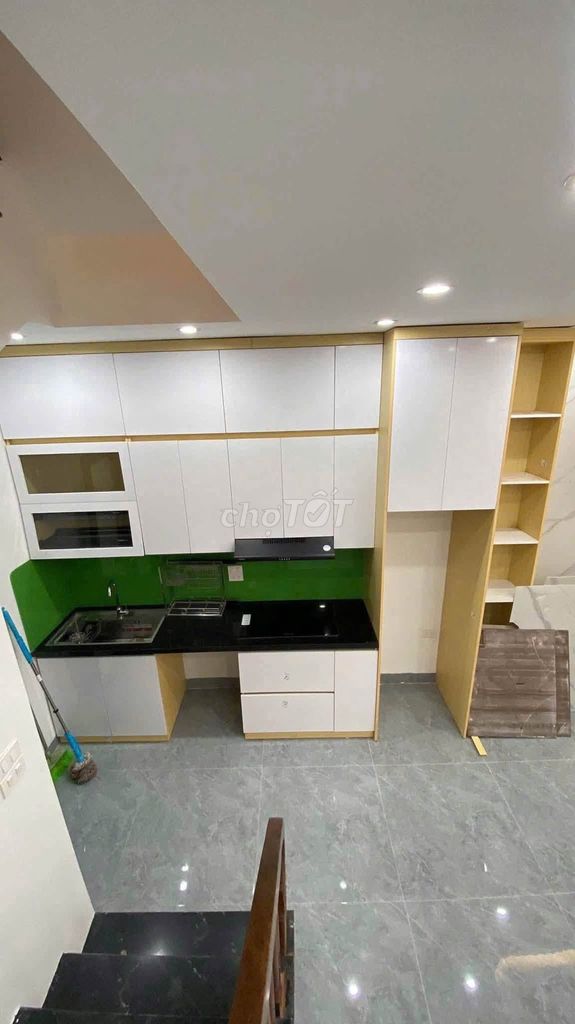 Renting 35 meters Trần Khát Chân, full gear, 12 million