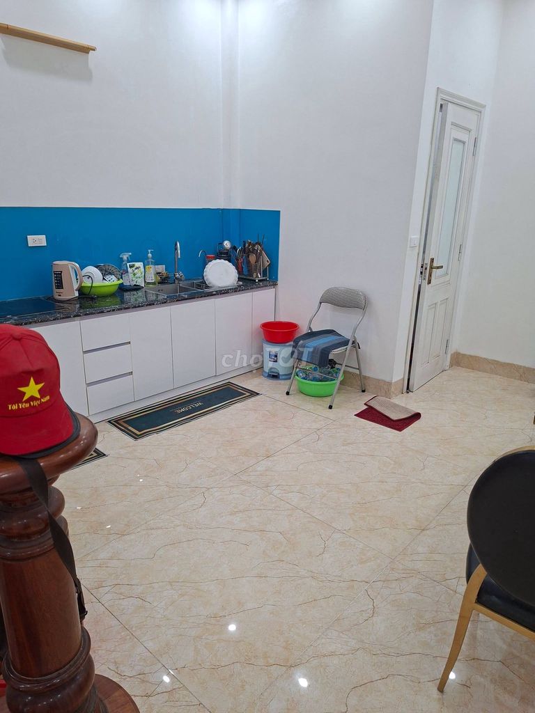 Rent the Phú Lương, 65 meters, 5 floors, full gear