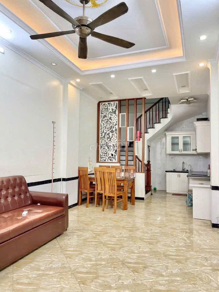 Rent Lê Quang Đạo, 40 m2 x 5 floors, 13.5 million