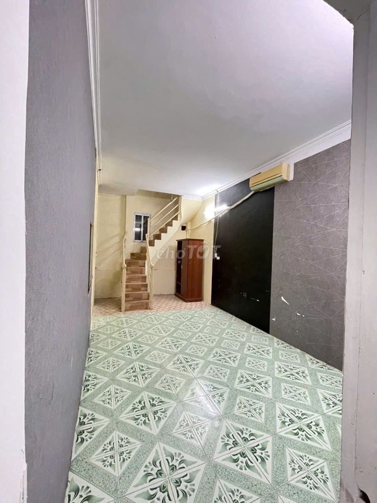 To rent the whole house. nguyễn an ninh.