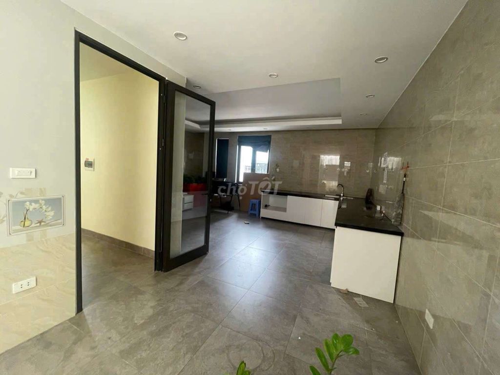 Starlake Tây Hồ villa avoids 11 rooms - 5 elevators 7 X million