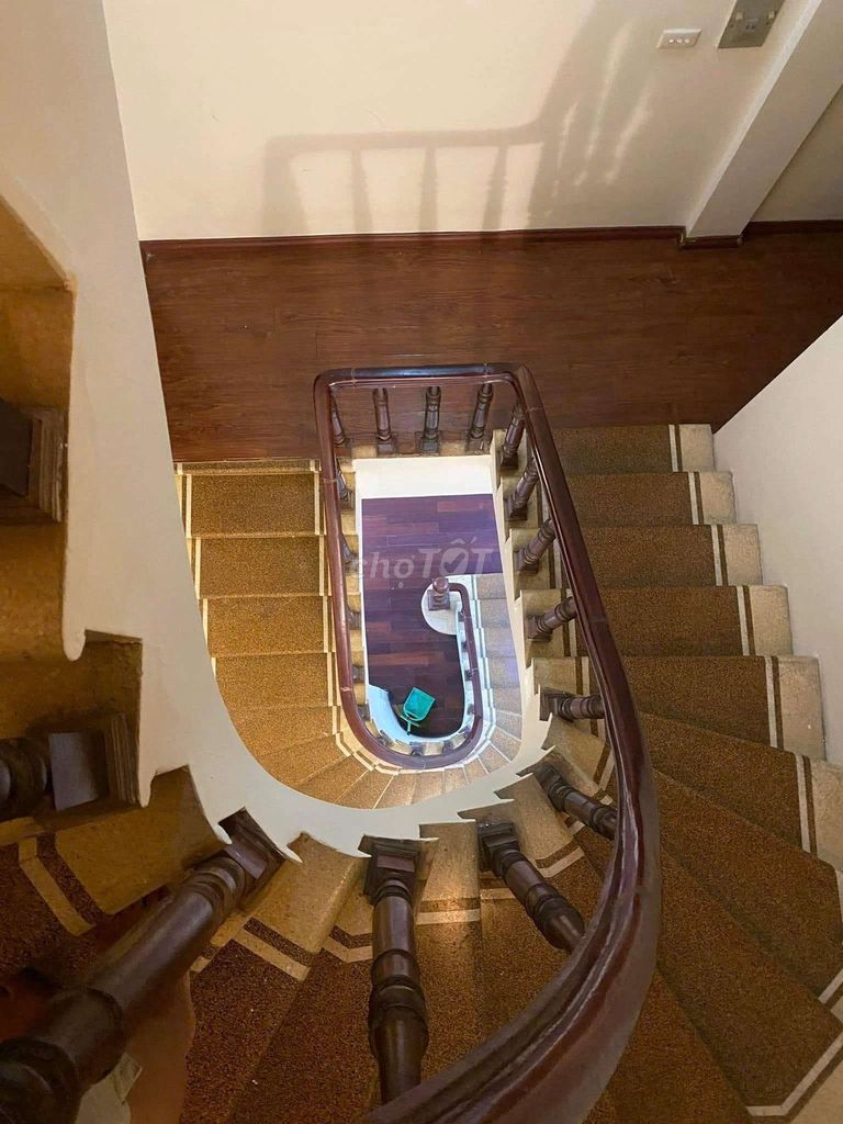Rent đào tấn 42 meters x 3 floors, 3 bedrooms, 3 toilets, full clothes only 15 million