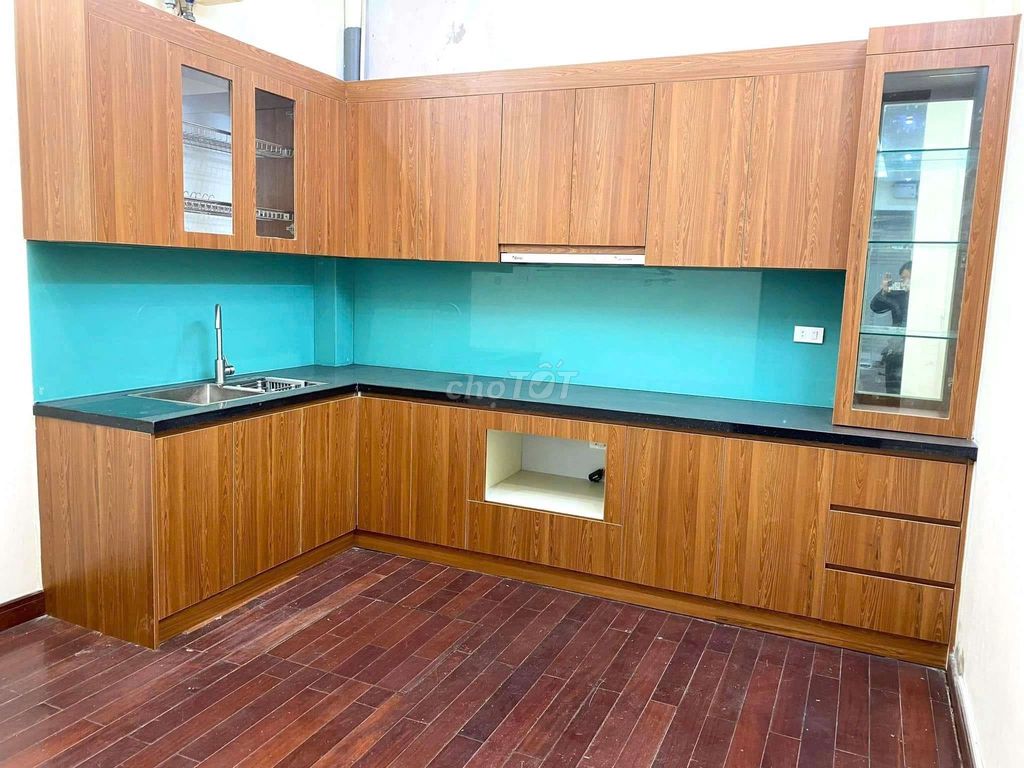 Rent đào tấn 42 meters x 3 floors, 3 bedrooms, 3 toilets, full clothes only 15 million
