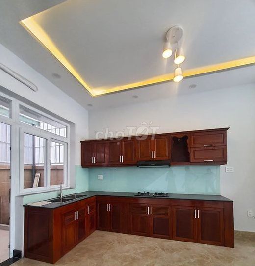 Home for family rent two bedrooms 2 with a living room 1 pb per ear yard, the motor parking lot