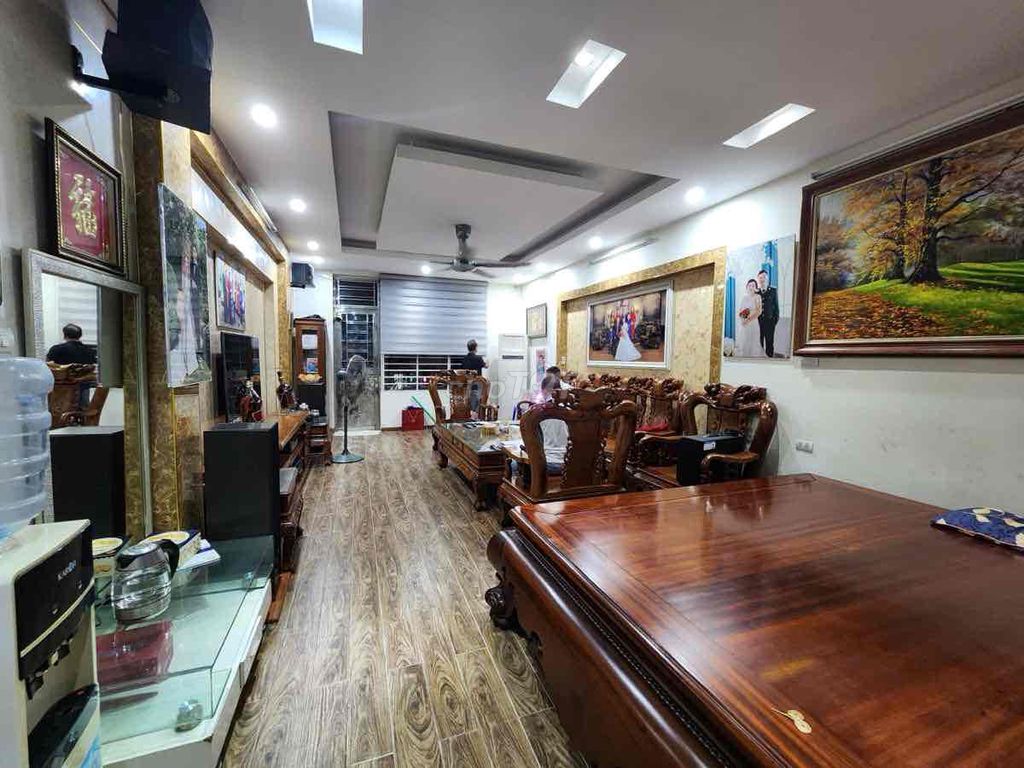 Renting Hoàng Quốc Việt. Cars avoid 65 M. 5 floors 20 million.
