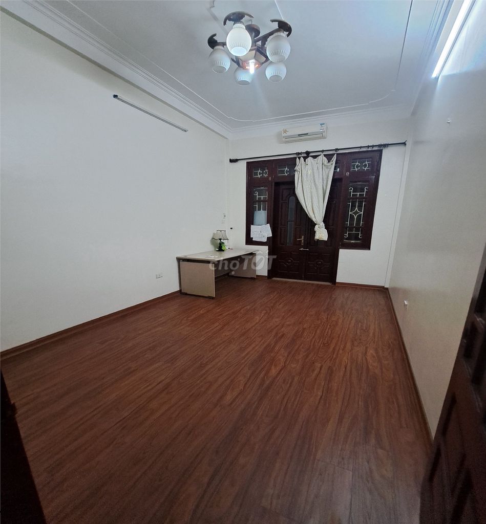 The 1st Street of Phạm Tuấn Tài, area 55 m2 x 4th floor, second floor a toilet.