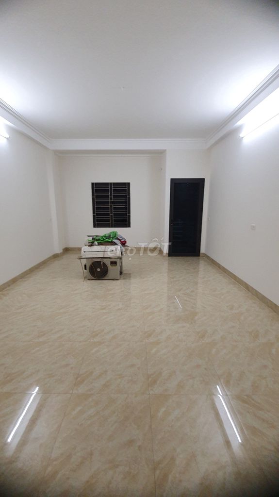 Rent your own house 8 million, 90m2 nice, utility at Nguyễn Trãi