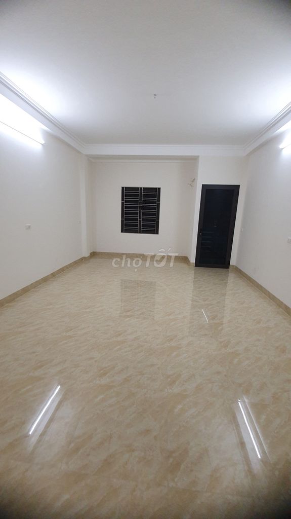Rent your own house 8 million, 90m2 nice, utility at Nguyễn Trãi
