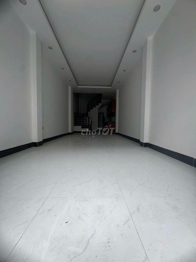 Rent the Common House, Tả Thanh Oai, 40 meters, 5 stories.