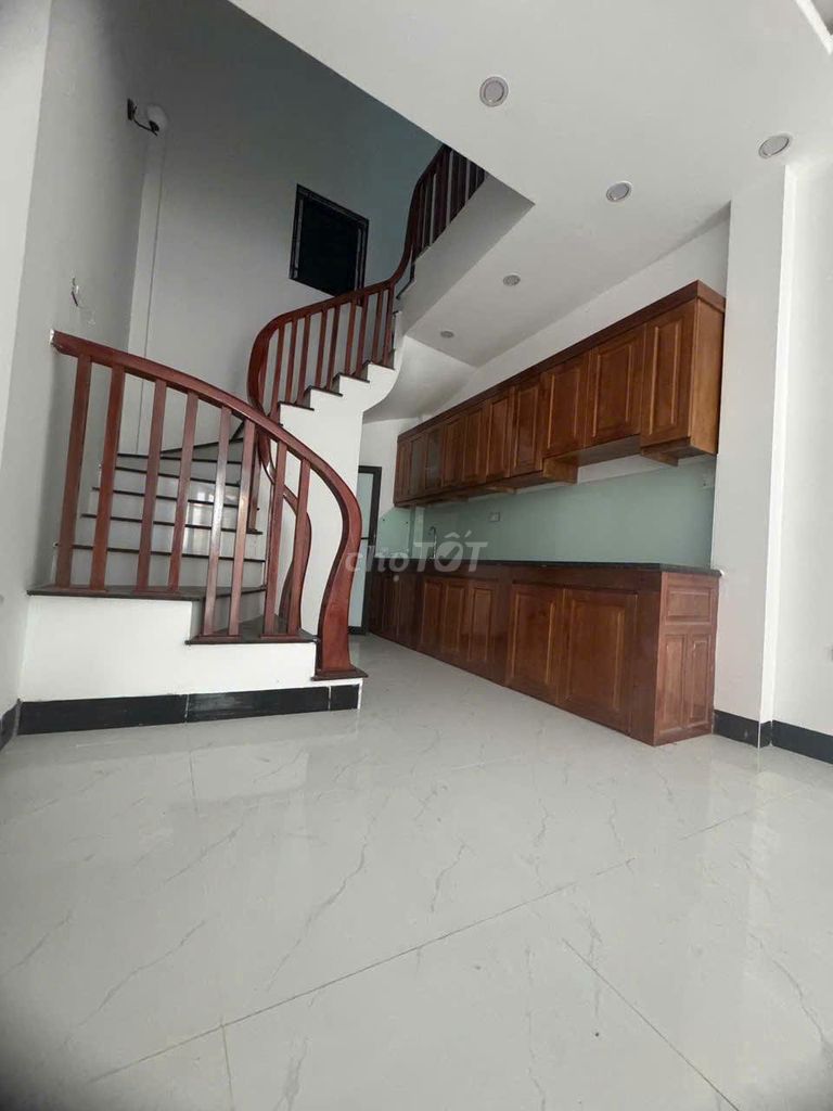 Rent the Common House, Tả Thanh Oai, 40 meters, 5 stories.
