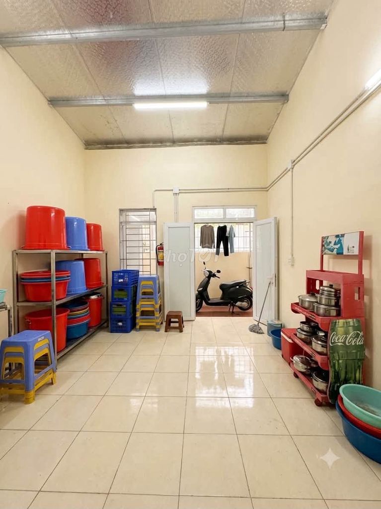 Renting 4th grade Ngõ 445 Lạc Long Quân, with a attic.
