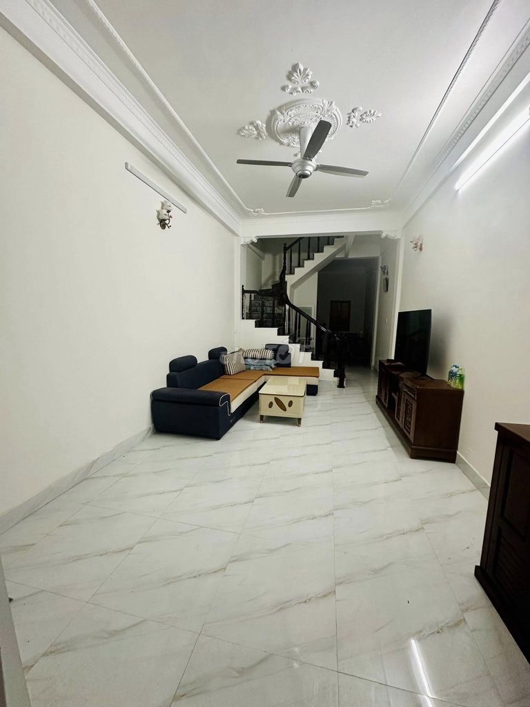 Rent four bedrooms, 45 meters x four stories, wideway, Ba Đình
