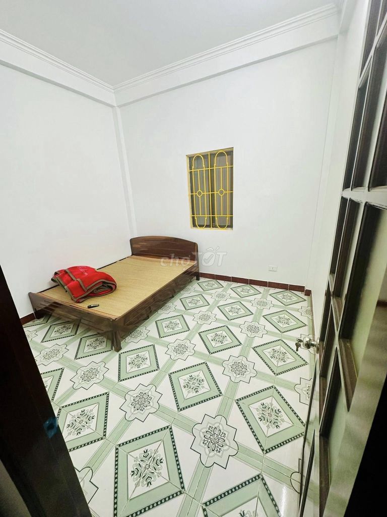 Rent four bedrooms, 45 meters x four stories, wideway, Ba Đình