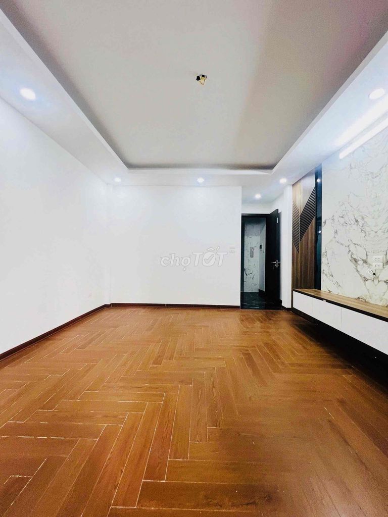 Ngõ Quỳnh, Hai Bà Trưng - 40 M 5-story elevator - 7000