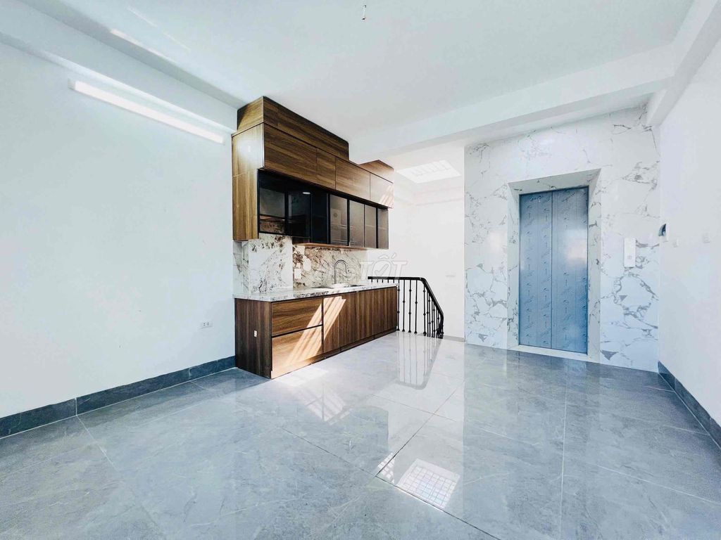 Ngõ Quỳnh, Hai Bà Trưng - 40 M 5-story elevator - 7000