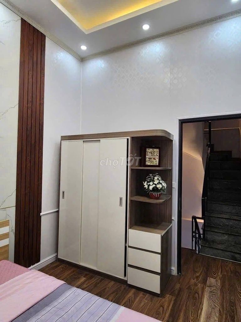 House 4 floor 30 m2 Hoàng Mai, 3 sleeps, car backwards door, full interior