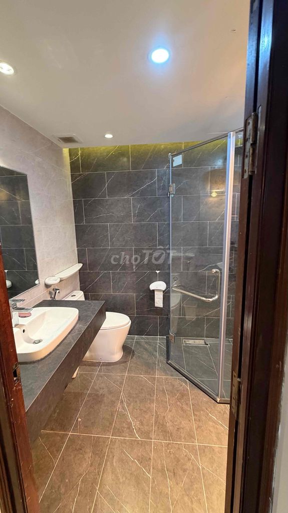 36 Qq11 70 meters x 4th floor sleeper