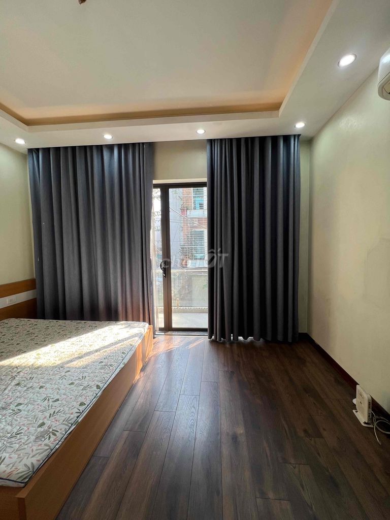 Rent the car dung house. Car car avoids Xuân Phương area 65 meters of 5 floors of 13 million.