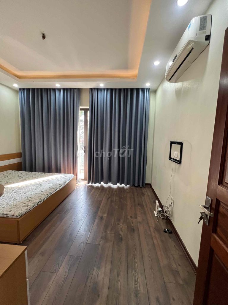 Rent the car dung house. Car car avoids Xuân Phương area 65 meters of 5 floors of 13 million.
