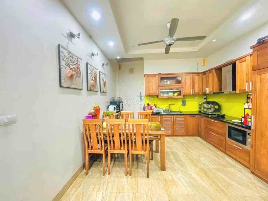 Rent an entire Cầu Giấy area 55 meters 4 4th floor bedroom full of 13 million