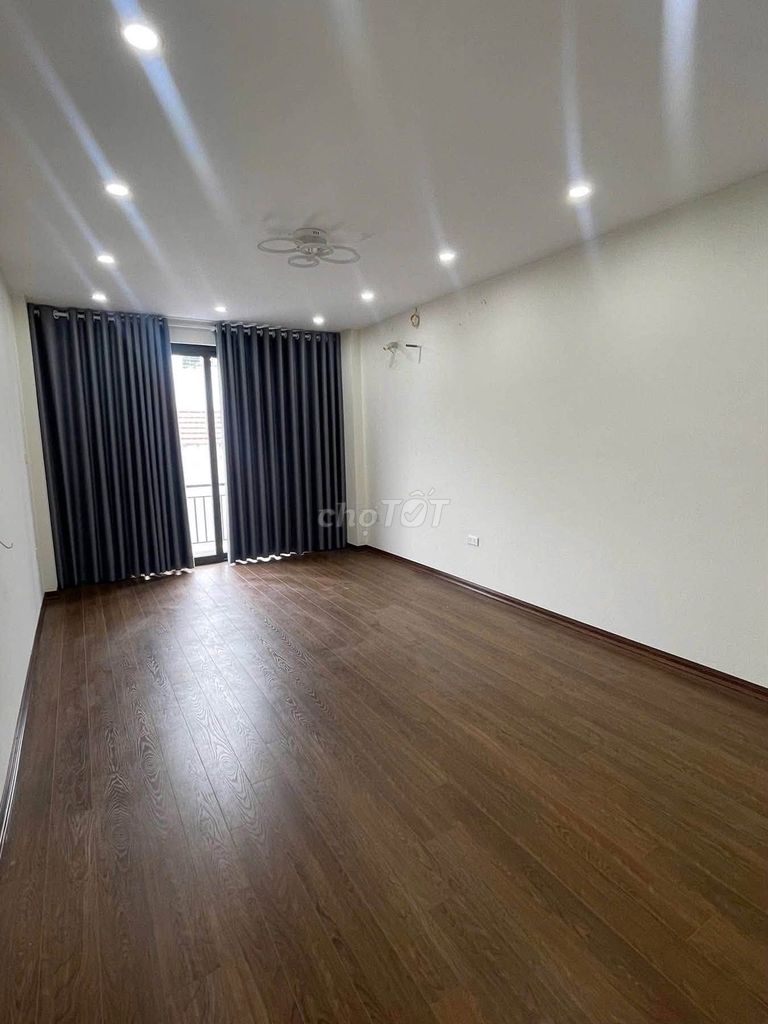 Rent Việt Hưng Long Biên-3 bedrooms - new house full of stuff