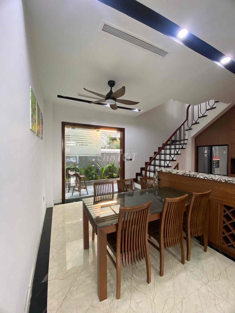 renting the entire Laomes riverside.