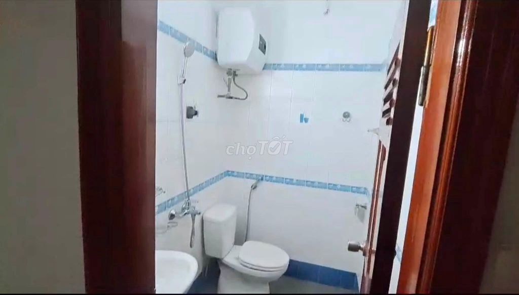 Rent võng thị 40 m2 x 4th floor 1 meter, 6 bedrooms, interiors, only 13 million