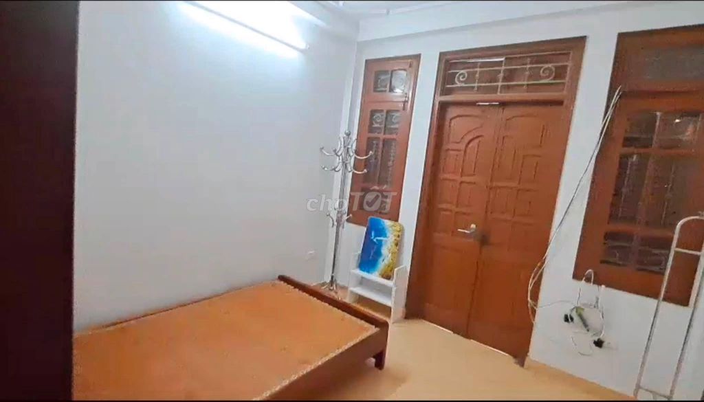 Rent võng thị 40 m2 x 4th floor 1 meter, 6 bedrooms, interiors, only 13 million