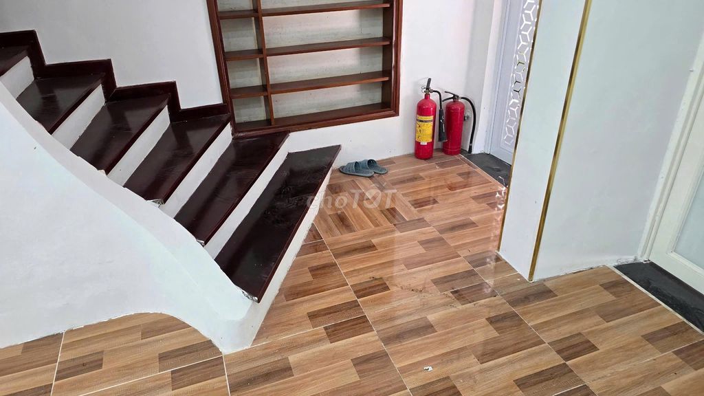Rent Hoàng Cầu 30 m2 x 6 story, car, fix, full stuff, only 16 million