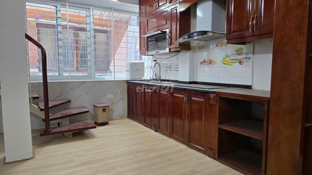 Rent Hoàng Cầu 30 m2 x 6 story, car, fix, full stuff, only 16 million