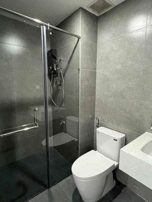 Rent the University of Love, 5 x 20, 3 fourth floor bedroom. Price: 22 million a month.