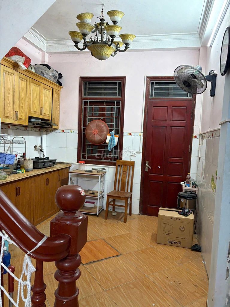 Rent a four-story Lĩnh Nam, 36 meters, 4 bedroom, full interior.