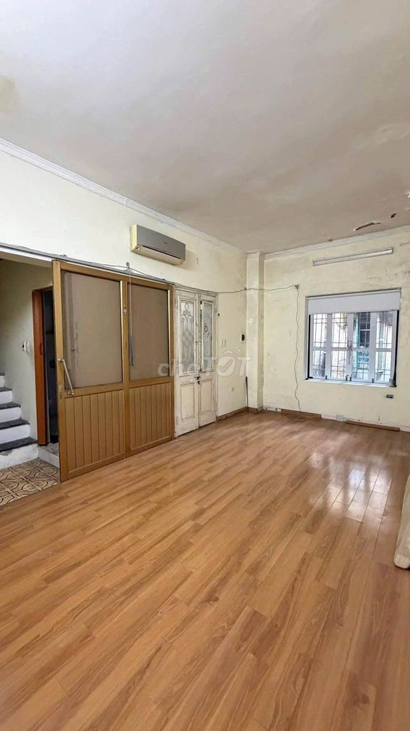 Rent Nguyễn Thượng Hiền, Hai Bà Trưng, 30 m2 x 3 floors