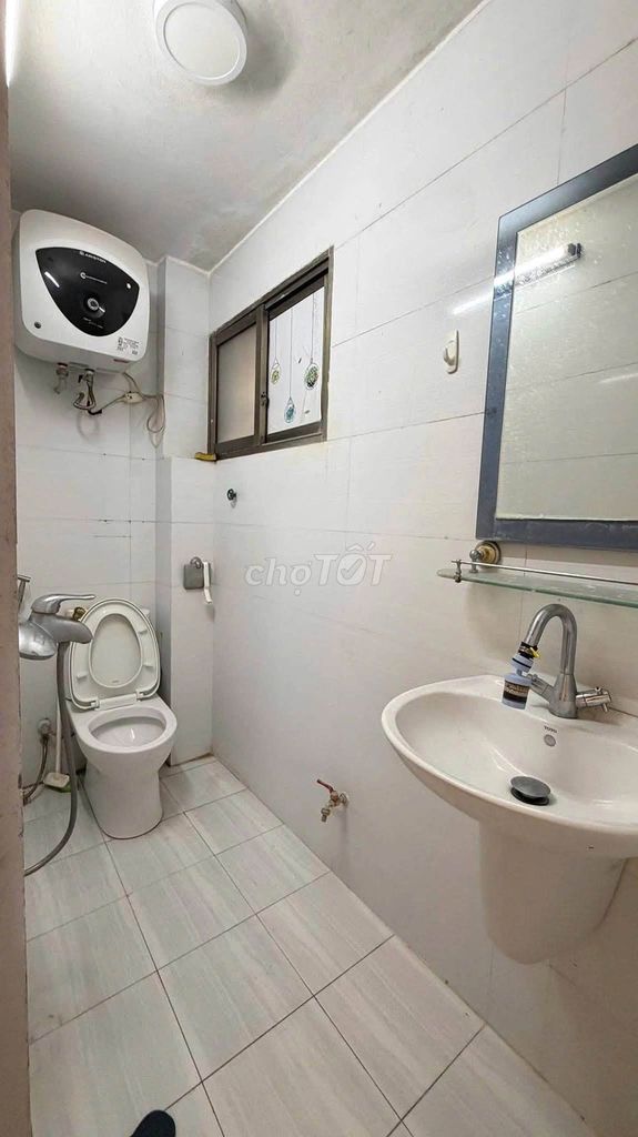 Rent Nguyễn Thượng Hiền, Hai Bà Trưng, 30 m2 x 3 floors