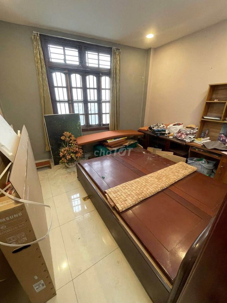 Rent a four-story business alley, 76 meters, 6 sleeping