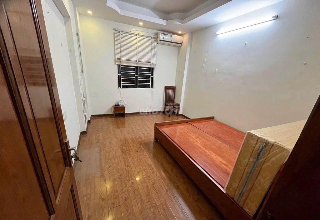 Rent the original Khương Đình, Thanh Xuân, 40 meters x 5 floors