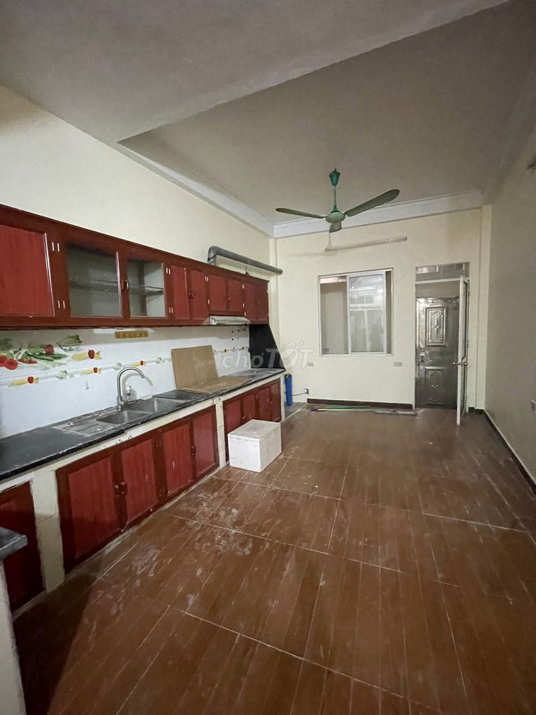 Renting 63 meters two, four stories, Tây Mỗ, avoiding cars.