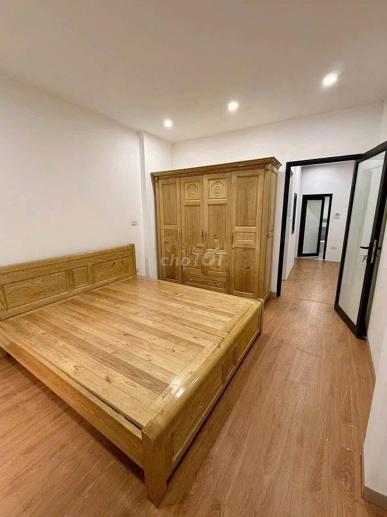 Hoàng Văn Thái, Thanh Xuân – 5 bedroom, Full suit - 12 million