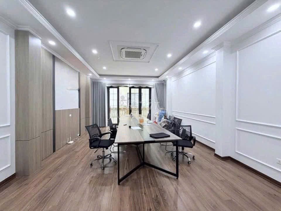Rent 50 meters x 6 floors Phạm Tuấn Tài, Cầu Giấy