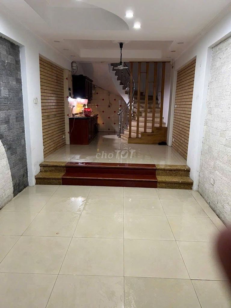 Rent your own home 48 meters x 5 floors, Route 508 Láng, Đống Đa