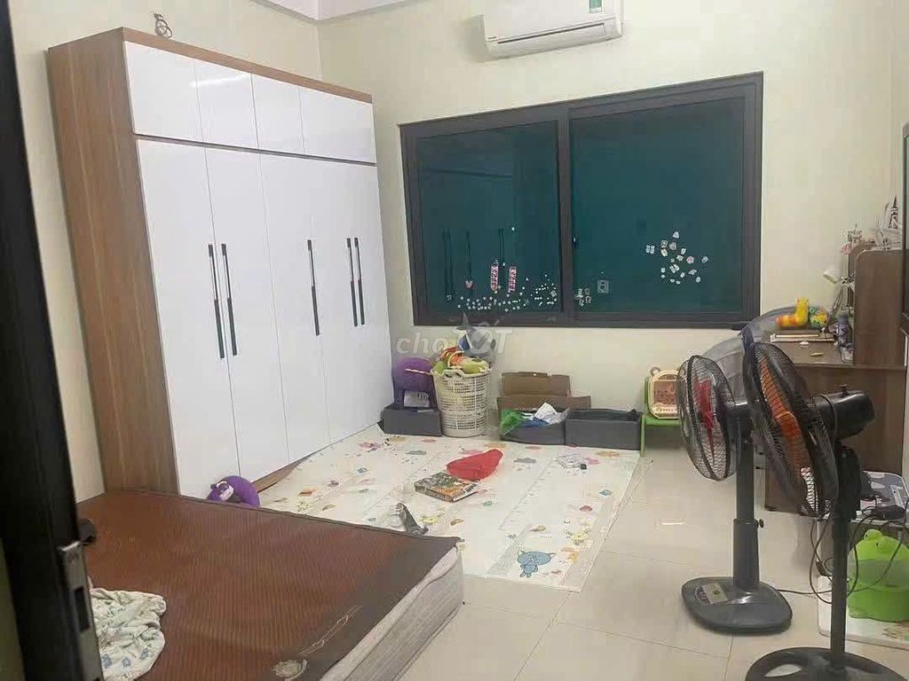 Rent the house next to Dương Nội meters, 5 floors, 16 million