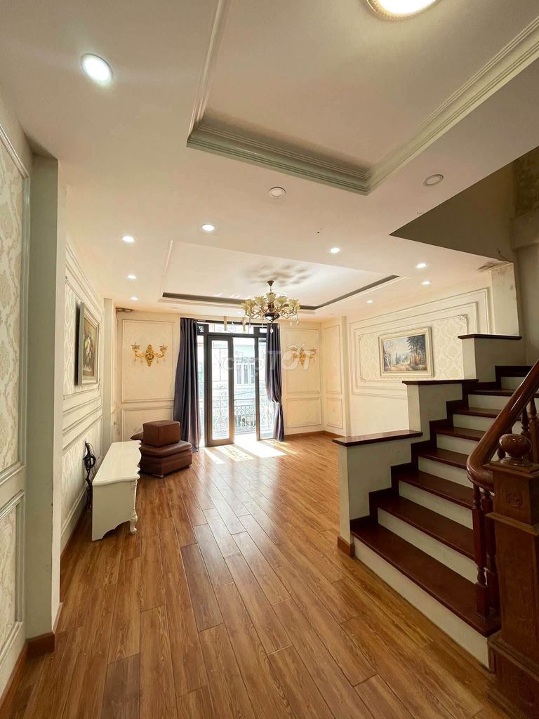 Rent us the Peso, 50 meters, 5 floors, 19 million a month