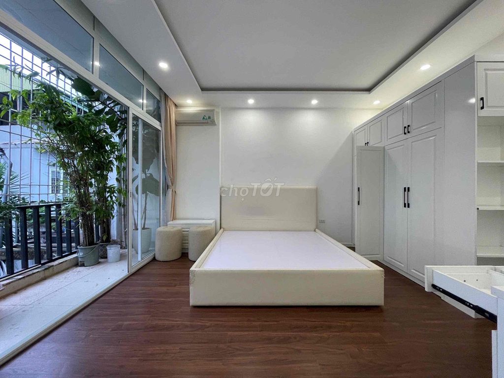 We'll rent the whole apartment.
