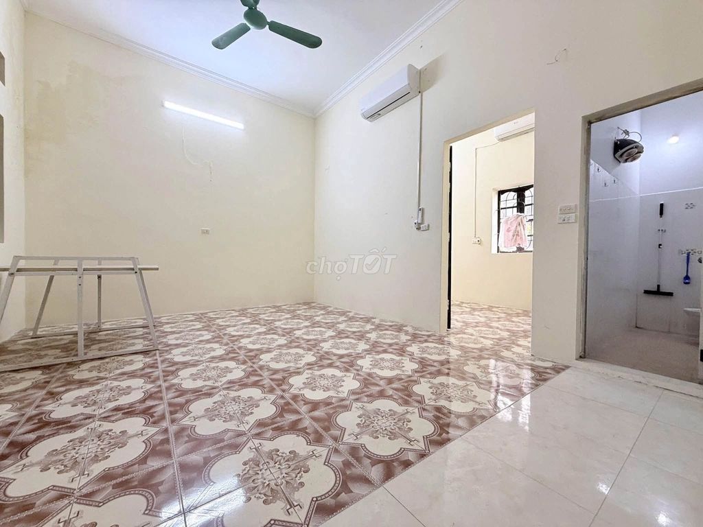 Rent the original apartment 3 floors Hoàng Mai 7 million