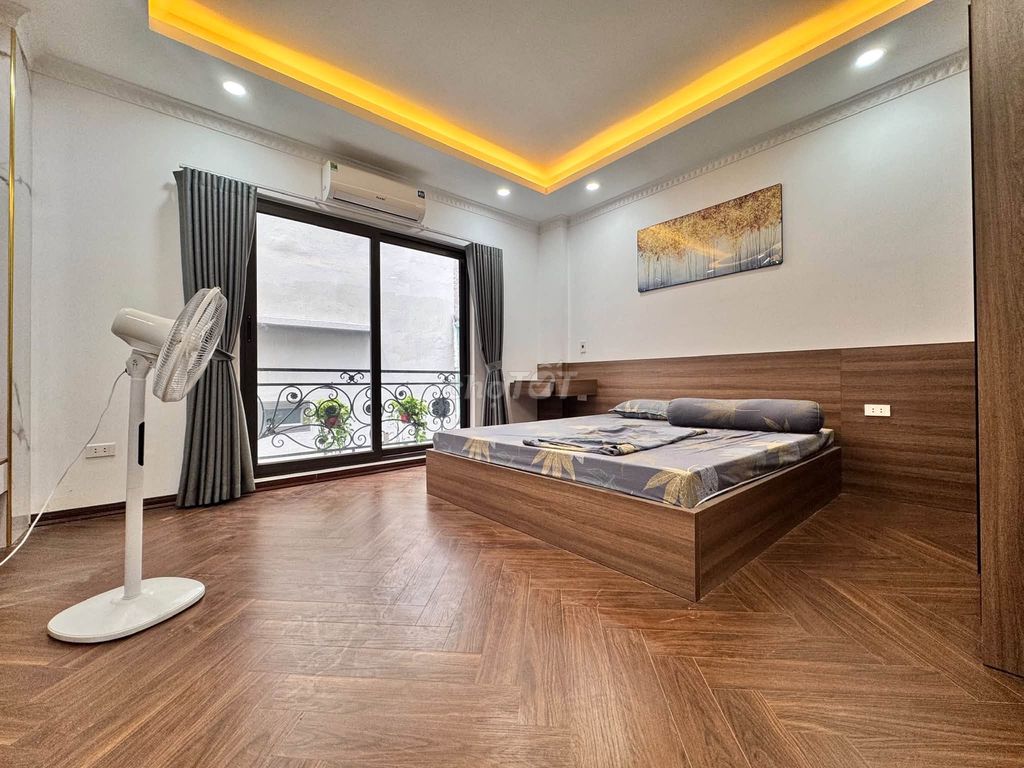 Rent a whole house full of supplies, elevator at Lĩnh Nam.